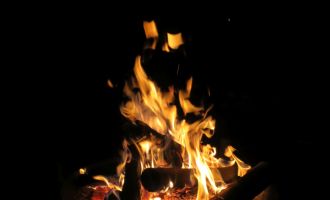 2019_Feier_am_Feuer_056.jpg