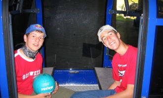 Sola 04 - 062 - Sonntag (Ovi, Schoggi, Ricola).jpg