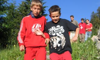 Sola 04 - 044 - Sonntag (Ovi, Schoggi, Ricola).jpg