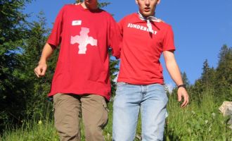 Sola 04 - 046 - Sonntag (Ovi, Schoggi, Ricola).jpg