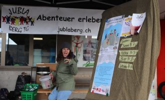 20230325_Berg stellt aus_002.jpg